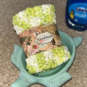 Handmade Green and White Crochet Dishcloth
100% Cotton